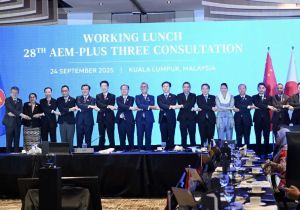 东亚合作经贸部长系列会议