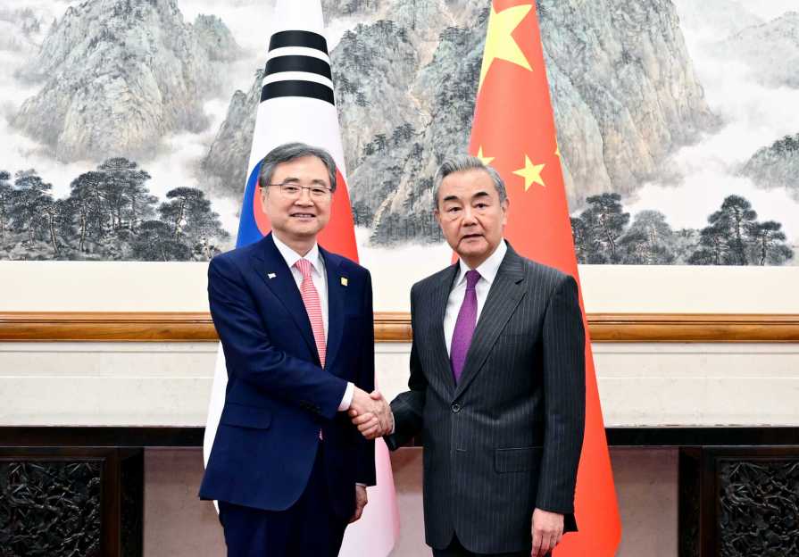 韩国外长赵显访华三周后再与中国外长通电话 期待习近平赴韩出席APEC会议