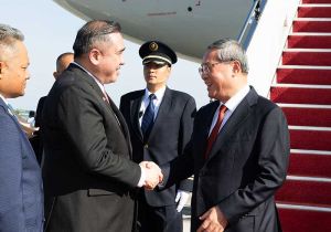 中国总理李强赴吉隆坡出席东亚合作领导人系列会议