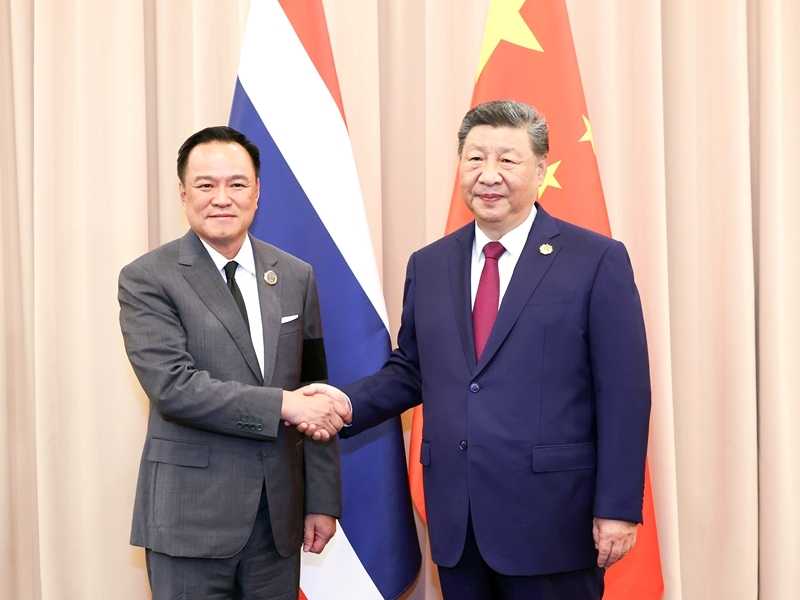 中国国家主席习近平会见泰国总理阿努廷 对泰国诗丽吉王太后逝世深表哀悼