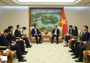 中国驻越南大使何炜拜会越南政府副总理裴青山