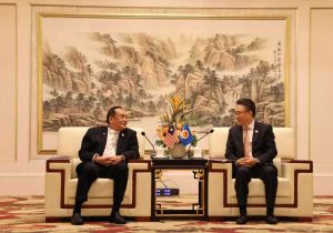 中国&mdash;东盟中心秘书长史忠俊会见马来西亚上议院议长阿旺&middot;比米