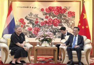 中国驻泰国大使张建卫会见泰国每日新闻报社执行董事巴苹