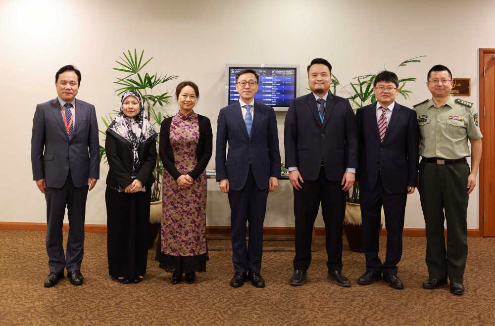 新任中国驻文莱大使陈少春抵文履新