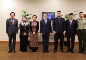 新任中国驻文莱大使陈少春抵文履新