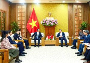 中国驻越南大使何炜会见越南司法部部长阮海宁