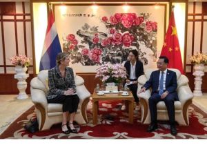 中国驻泰国大使张建卫会见联合国开发计划署驻泰代表