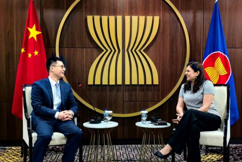 新任中国驻东盟大使王擎到任拜会东盟副秘书长阿斯塔纳