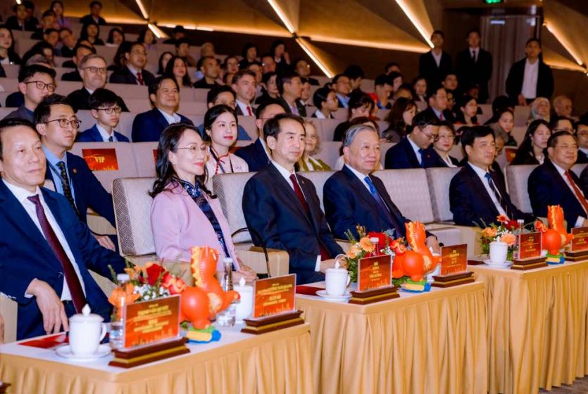 越共中央总书记苏林出席2026中越睦邻友好新春音乐会