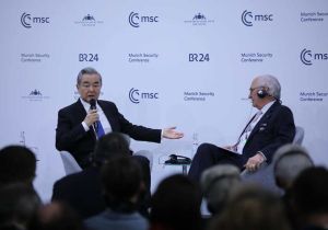 中国外长王毅在慕尼黑安全会议对日本发出警示：如果要走回头路，那是自取灭亡