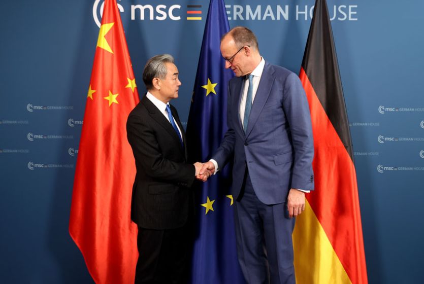 德国总理默茨会见中国外长王毅：德方奉行一个中国政策，期待同中方密切高层交往