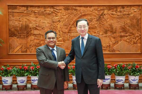 中国外交部副部长孙卫东会见马来西亚驻华大使诺曼