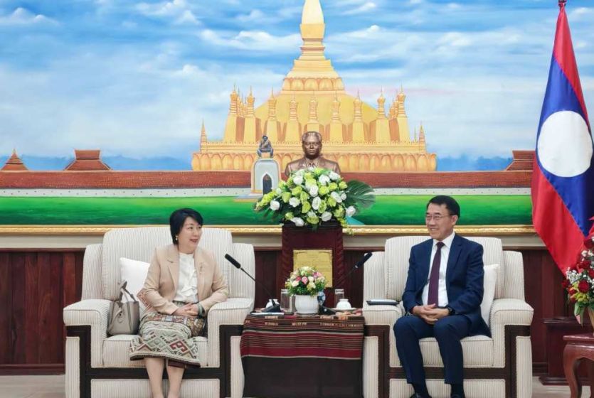 中国驻老挝大使方虹会见老挝人革党中联部部长 祝贺老挝人革党成立71周年