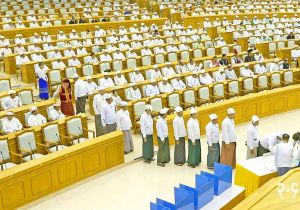 缅甸选出新领导层：敏昂莱当选缅甸总统 南尼尼埃成为缅甸首位女性副总统