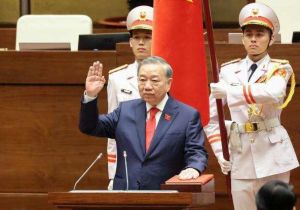 越南选出新领导层：越共中央总书记苏林当选国家主席 黎明兴当选越南总理