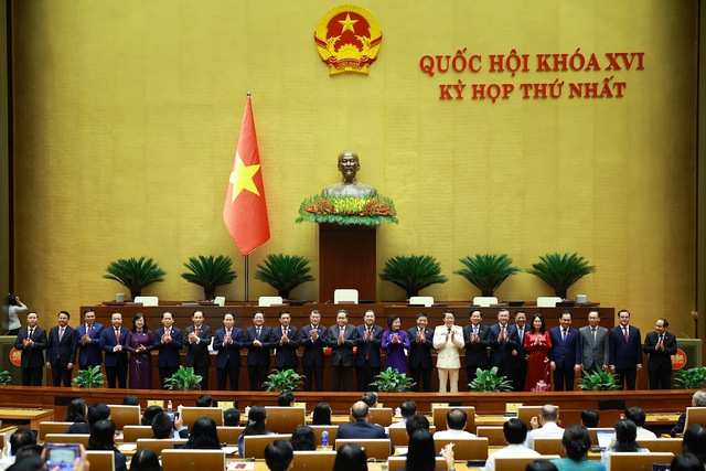 越南公布新一届政府成员 包括总理、6名副总理和17名部长（附名单）