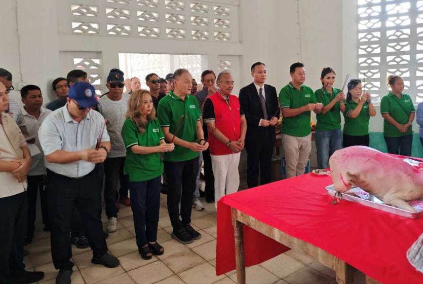 东帝汶华人华侨举行华人公墓清明祭拜活动