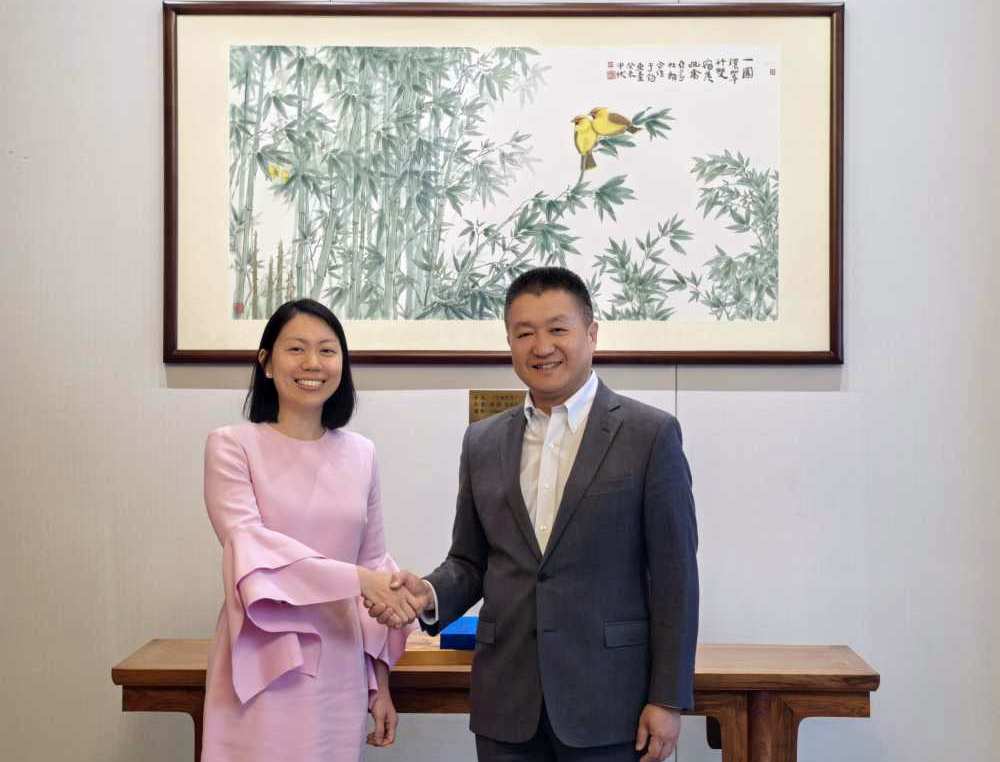 新加坡金鹰集团执行董事陈昱廷拜会中共中央对外联络部、中国贸促会相关负责人