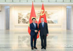 中共中央对外联络部部长刘海星会见老挝人民革命党中央总书记、国家主席特使沙伦赛