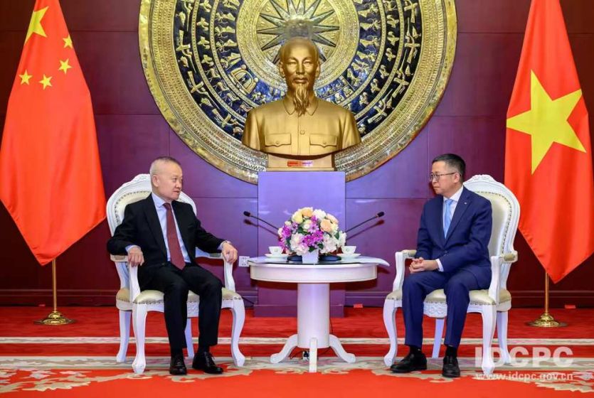 中共中央对外联络部部长刘海星会见越南驻华大使范清平