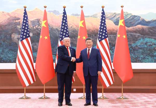 中国国家主席习近平同美国总统特朗普会谈  同意构建&ldquo;中美建设性战略稳定关系&rdquo; 