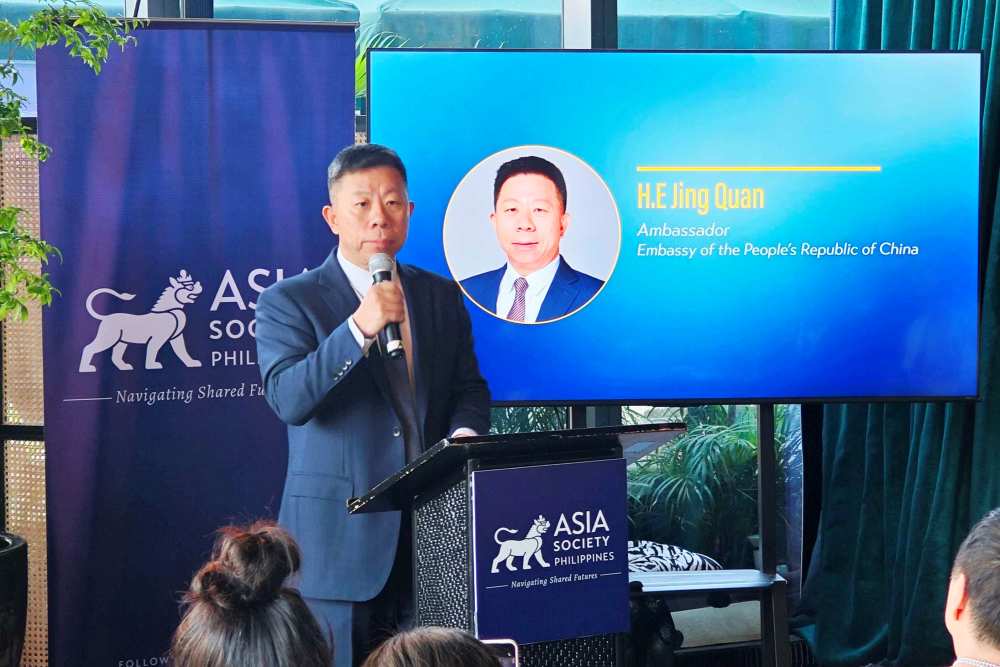 中国国家主席习近平同美国总统特朗普在中南海小范围会晤