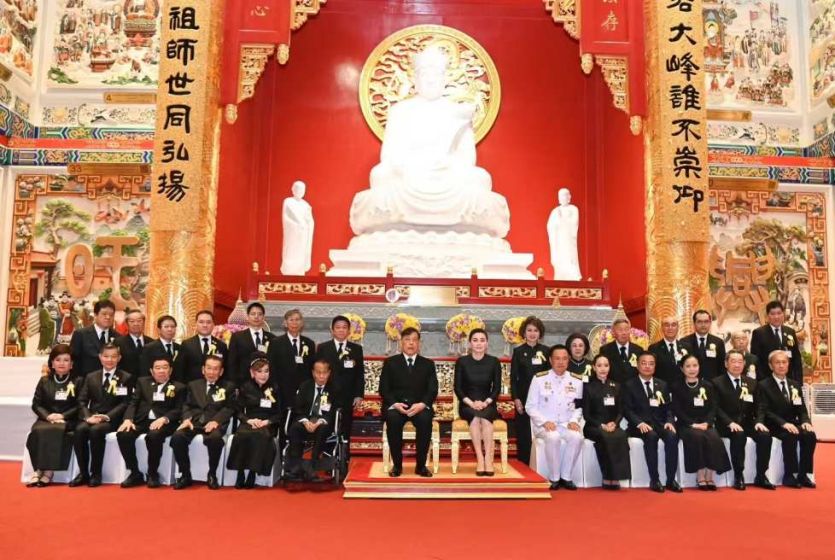 泰国华侨报德善堂宋大峰公白玉庙揭幕 泰国国王和王后主持仪式 