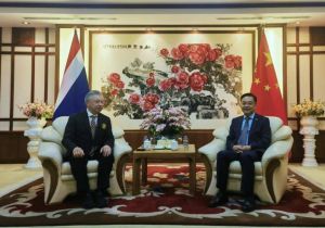中国驻泰国大使张建卫会见泰国潮州会馆主席陈运金一行