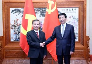 中共中央政治局常委、中国全国政协主席王沪宁会见越南共产党代表团