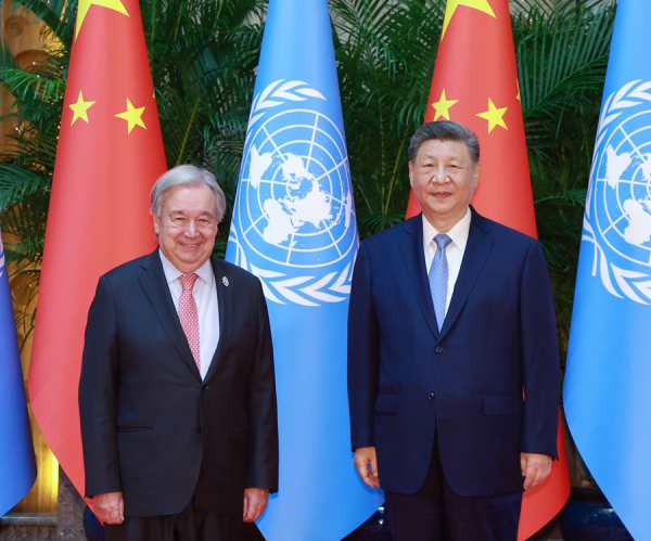 中国国家主席习近平会见联合国秘书长古特雷斯