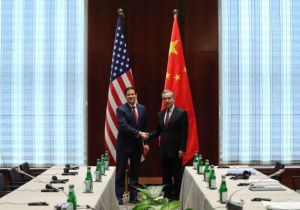 中国外长王毅同美国国务卿鲁比奥通电话 就两国高层交往和中东局势进行讨论