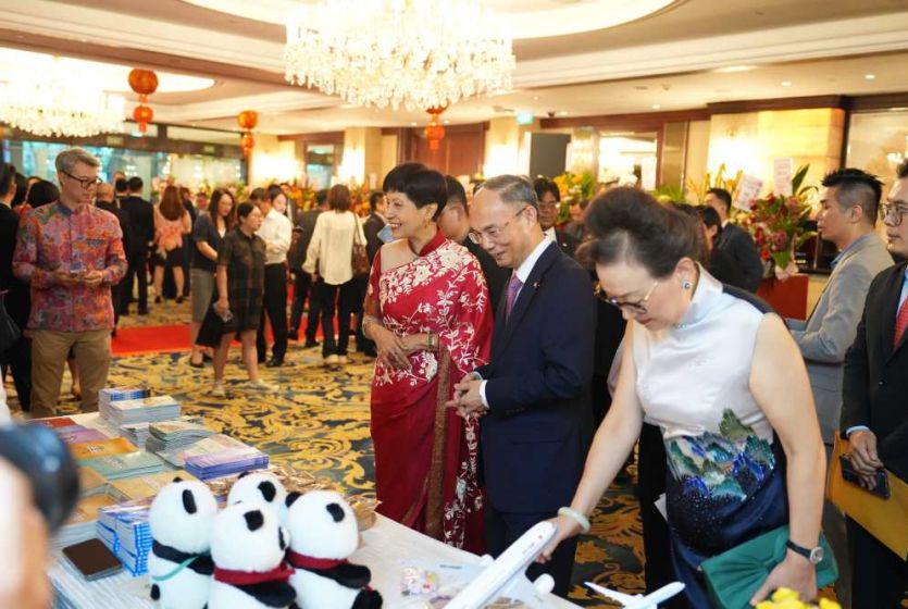 中国驻新加坡大使馆隆重庆祝中华人民共和国成立77周年